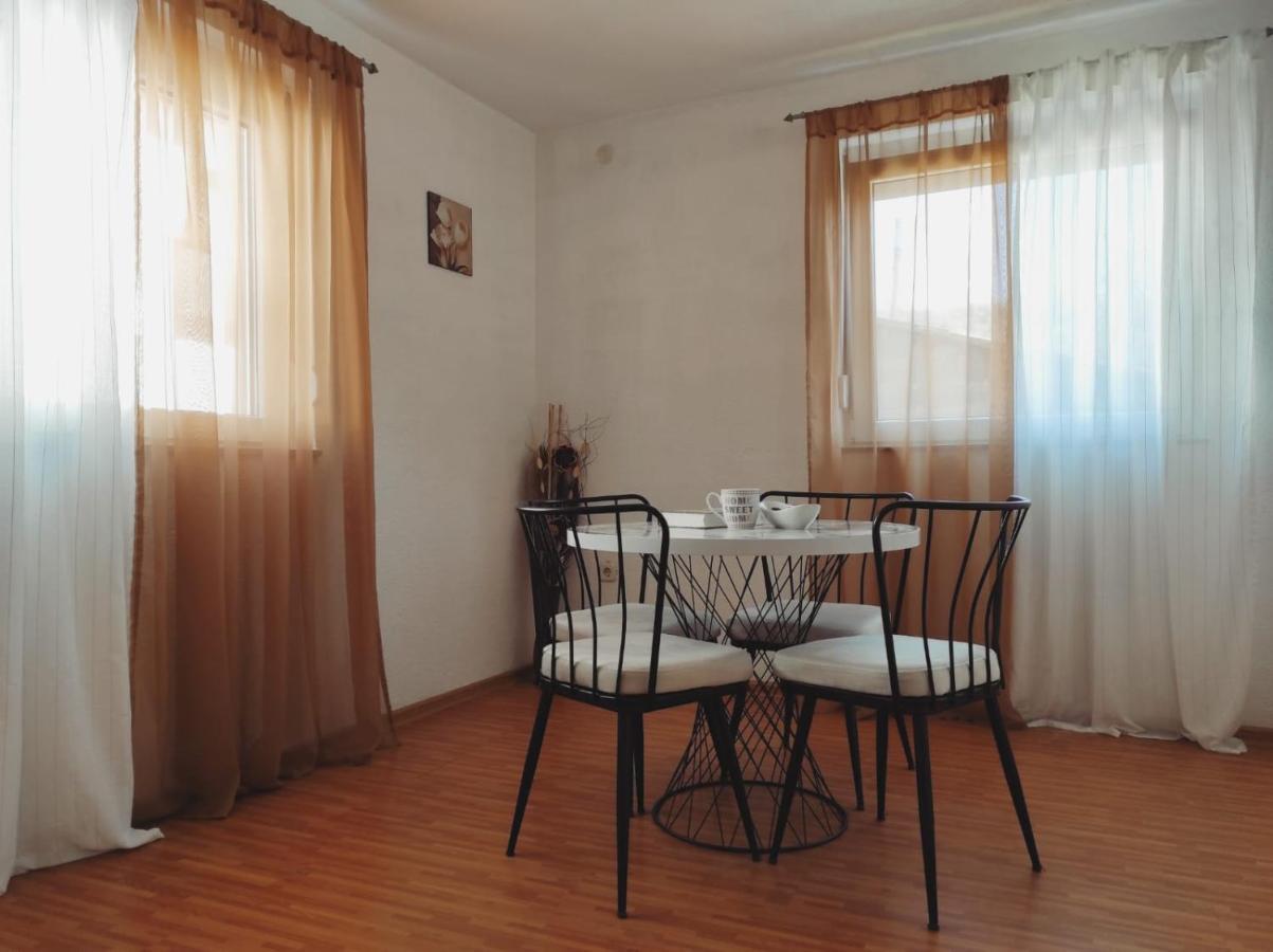 Apartman "Like At Home" Яйце Экстерьер фото